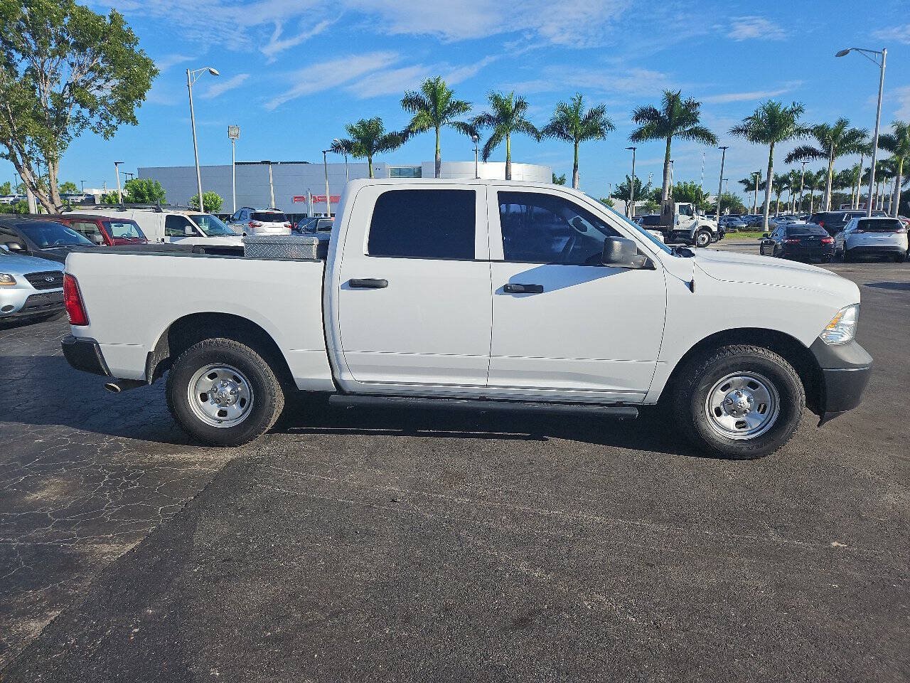 Used 2018 RAM 1500 Tradesman AWD/4WD image 5