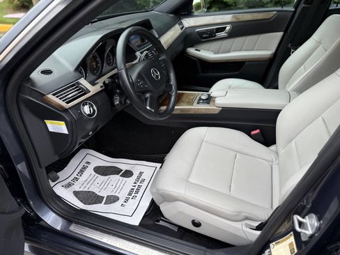 Used 2011 Mercedes-Benz E 350 4MATIC Sedan image 20