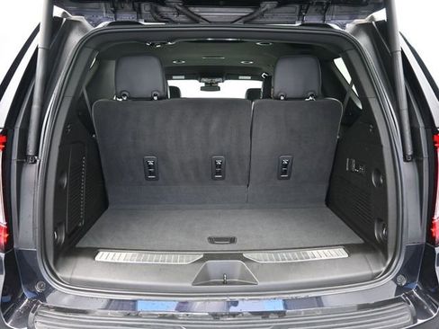 Used 2023 GMC Yukon AT4 w/ Technology Package image 31