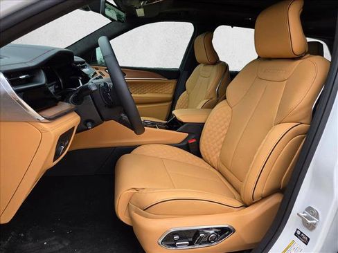 New 2026 Jeep Grand Cherokee Summit image 4