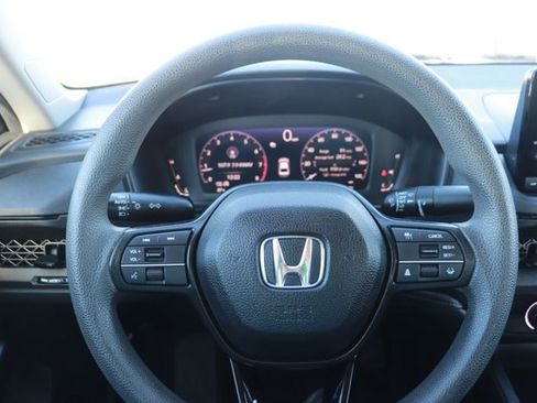 Used 2023 Honda Accord LX image 18