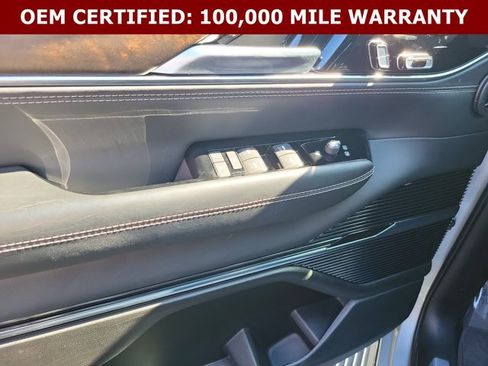 Certified 2024 Jeep Grand Wagoneer Series I AWD/4WD image 23