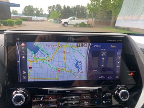 Used 2021 Toyota Highlander Platinum AWD/4WD image 21