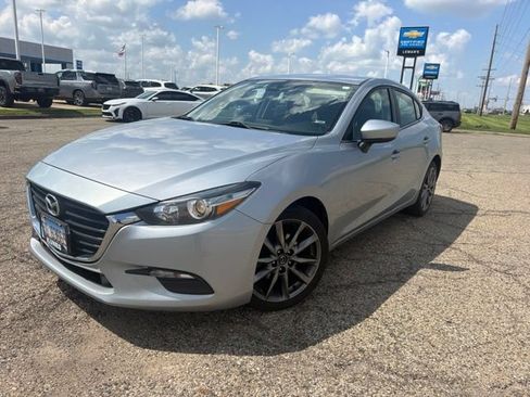 Used 2018 MAZDA MAZDA3 Touring FWD image 5