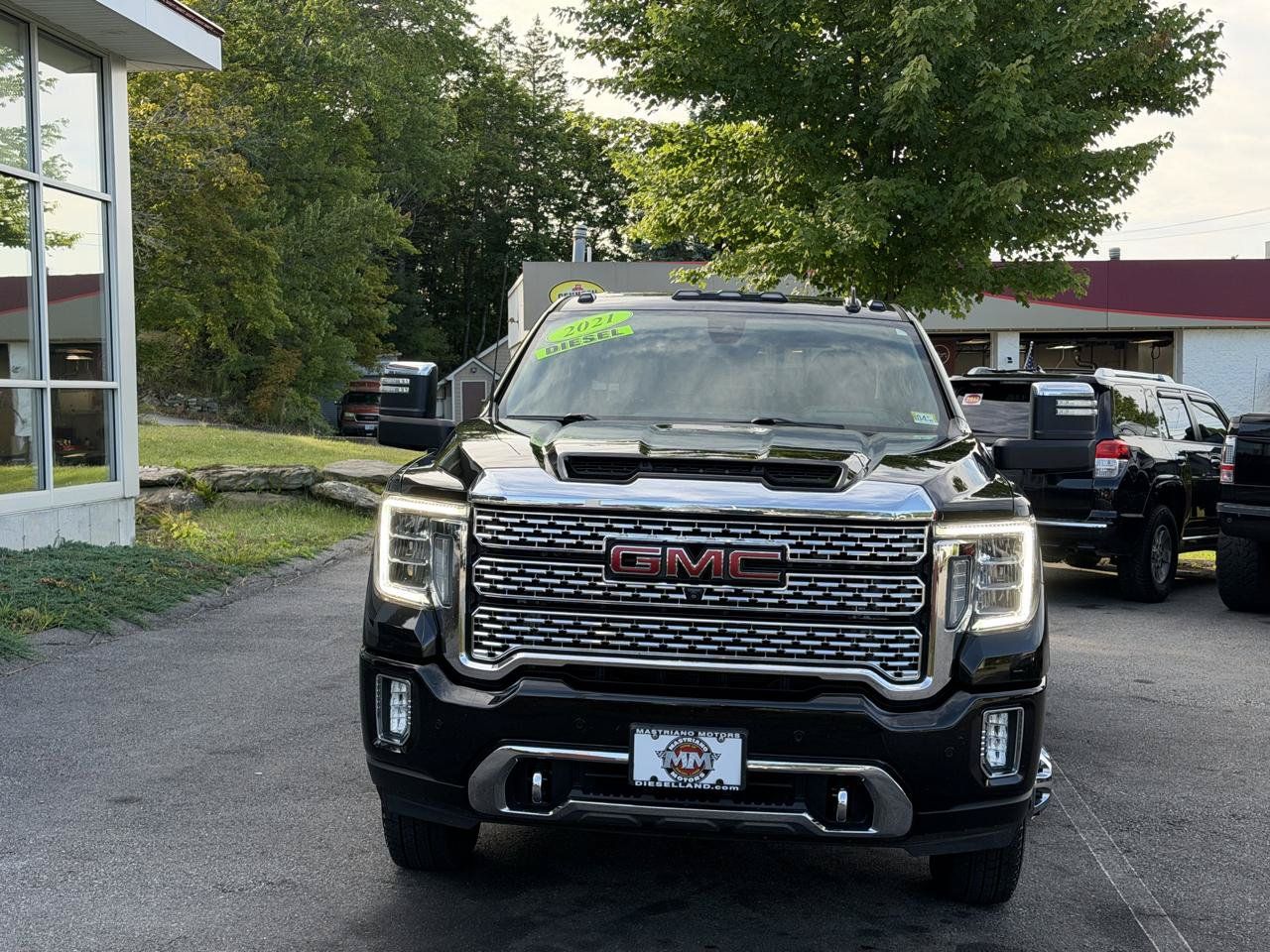 Used 2021 GMC Sierra 3500 Denali w/ Denali Ultimate Package AWD/4WD image 3