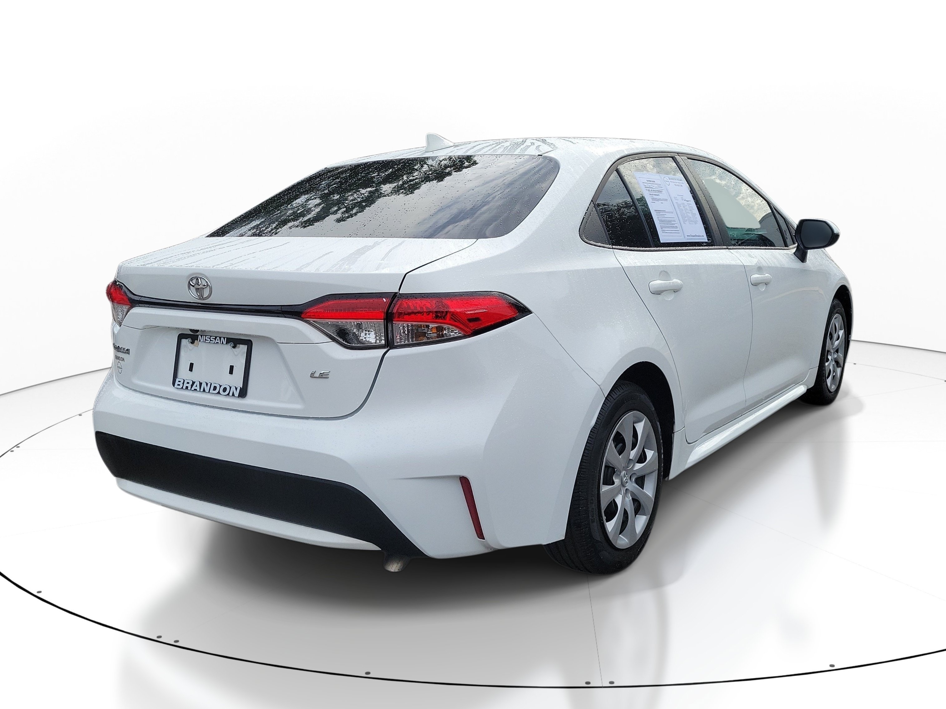 Used 2022 Toyota Corolla LE FWD image 7
