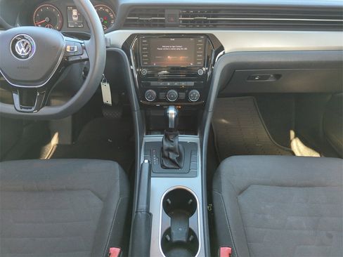 Used 2020 Volkswagen Passat 2.0T S image 25