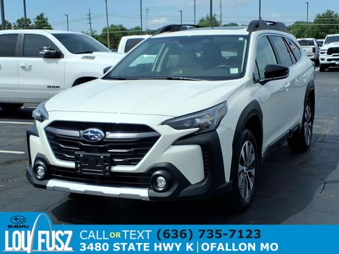 Used 2025 Subaru Outback Limited AWD/4WD image 2