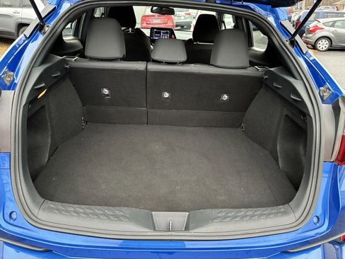 Used 2019 Toyota C-HR LE image 16