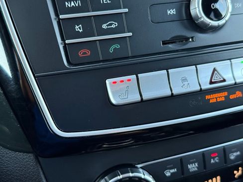 Used 2019 Mercedes-Benz GLE 400 4MATIC image 7