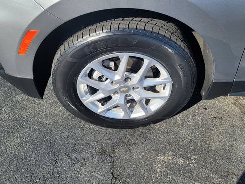 Used 2023 Chevrolet Equinox LS AWD/4WD image 6