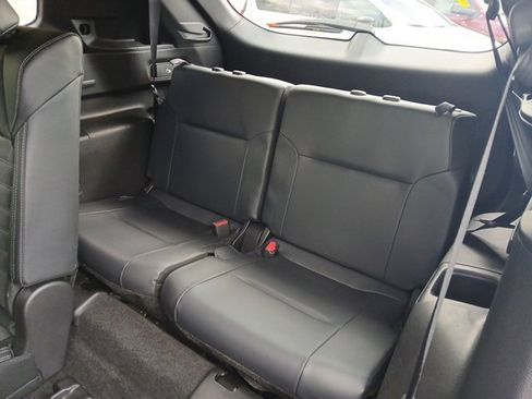 Used 2024 Mitsubishi Outlander SE image 13