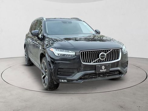 Used 2020 Volvo XC90 T6 Momentum w/ Protection Package Premier image 4
