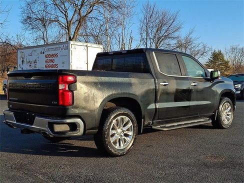 Used 2019 Chevrolet Silverado 1500 LTZ w/ LTZ Premium Package image 9