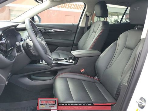 Used 2022 Buick Envision Essence w/ Technology Package I image 16