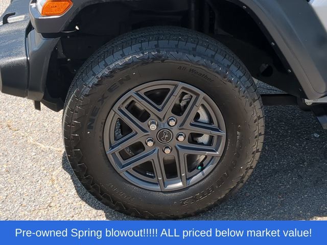 Used 2024 Jeep Wrangler Unlimited Sport AWD/4WD image 18