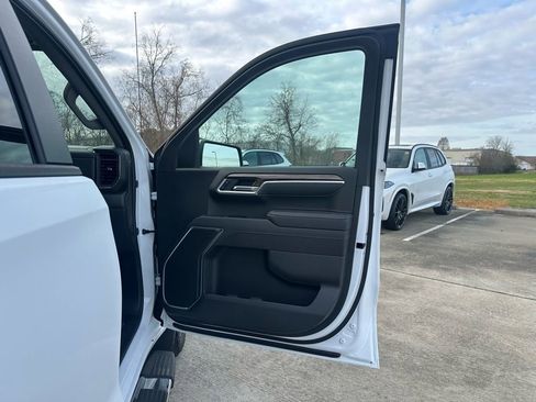 Used 2025 Chevrolet Silverado 1500 LT w/ Z71 Off-Road Package image 30