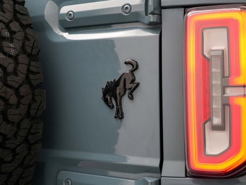 Used 2022 Ford Bronco Outer Banks AWD/4WD image 15