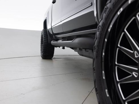 Used 2018 GMC Sierra 2500 SLT image 21