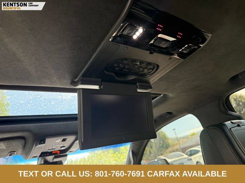 Used 2018 Cadillac Escalade Platinum AWD/4WD image 38