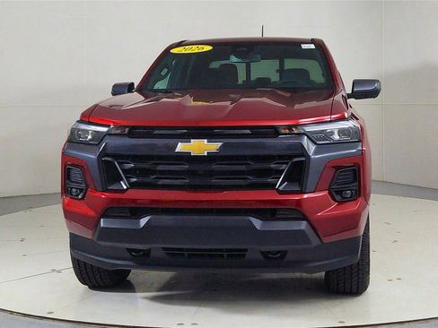 Used 2026 Chevrolet Colorado LT w/ LT Convenience Package AWD/4WD image 2