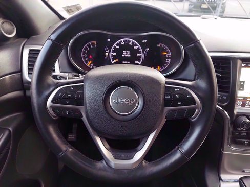 Used 2018 Jeep Grand Cherokee Altitude image 19