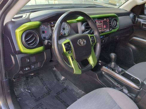 Used 2021 Toyota Tacoma SR5 w/ Blackout Package (TMS) image 12