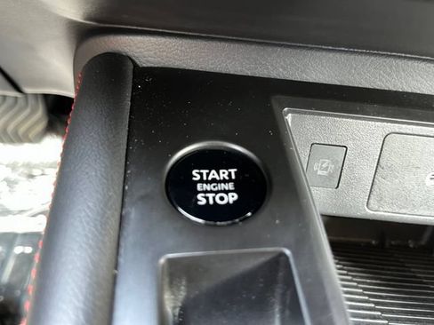 Certified 2025 Nissan Kicks SR AWD/4WD image 28