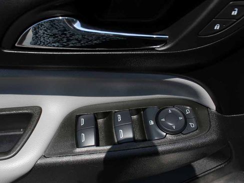 Used 2024 Chevrolet Equinox LS w/ LS Convenience Package FWD image 11