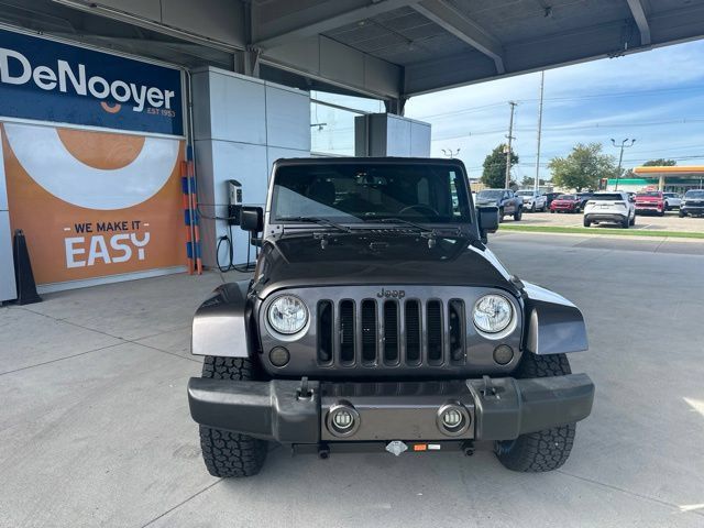 Used 2016 Jeep Wrangler Unlimited Sahara w/ Connectivity Group AWD/4WD image 3