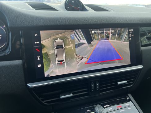 Used 2023 Porsche Cayenne image 21