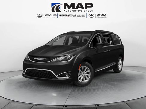 Used 2018 Chrysler Pacifica Touring-L w/ Premium Audio Group FWD image 1