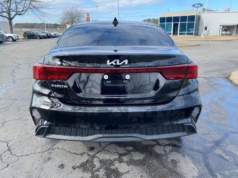 Used 2022 Kia Forte LXS w/ LXS Technology Package image 6