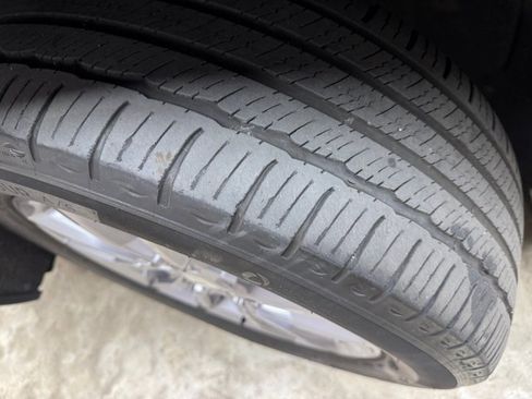 Used 2022 GMC Terrain SLT w/ Tech Package image 29