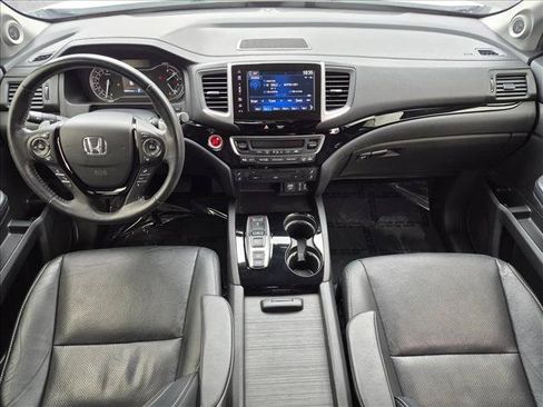 Used 2017 Honda Pilot Elite image 18