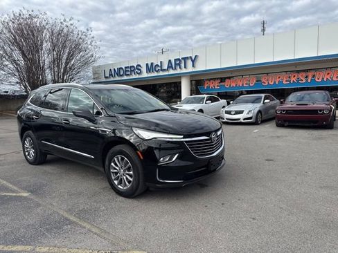 Used 2024 Buick Enclave Premium image 1