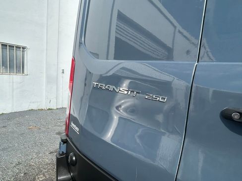 Used 2020 Ford Transit 250 148 High Roof Extended image 32