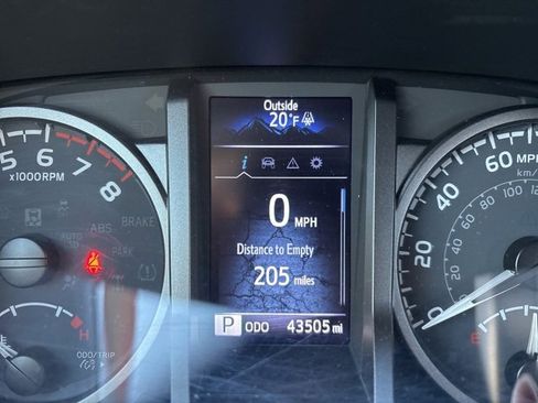 Used 2023 Toyota Tacoma TRD Sport image 11