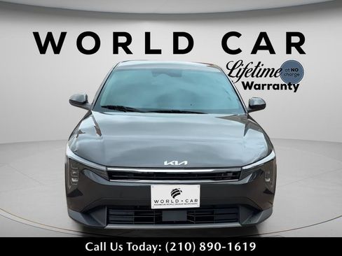 Used 2025 Kia K4 EX FWD image 2