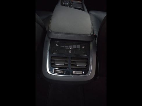 Used 2021 Volvo XC90 T6 Momentum w/ Advanced Package AWD/4WD image 31