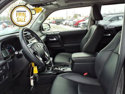 Used 2019 Toyota 4Runner TRD Off-Road Premium image 11