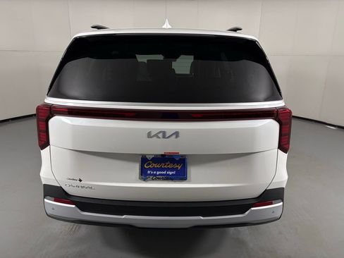 New 2026 Kia Carnival EX FWD image 7