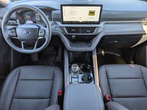 New 2026 Ford Explorer Platinum image 5