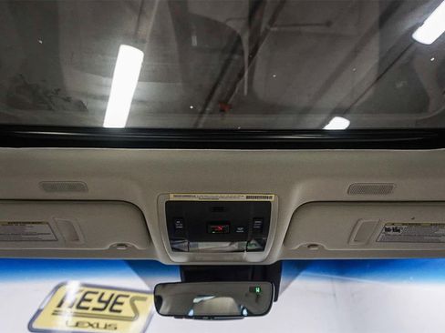 Used 2023 Lexus ES 350 w/ Premium Package image 11