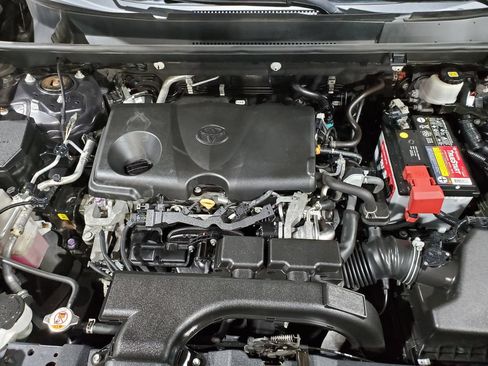 Used 2020 Toyota RAV4 XLE AWD/4WD image 42
