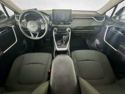 Used 2022 Toyota RAV4 XLE w/ Convenience Package image 10
