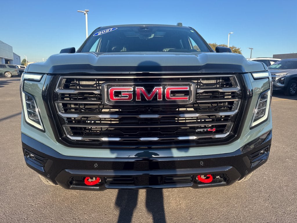 Used 2026 GMC Yukon AT4 Ultimate w/ LPO, Floor Liner Package AWD/4WD image 11
