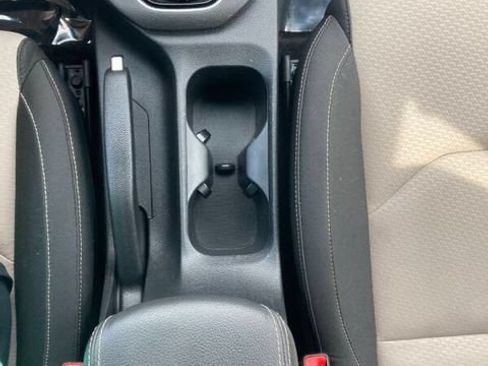 Used 2020 Hyundai Elantra GT FWD image 15
