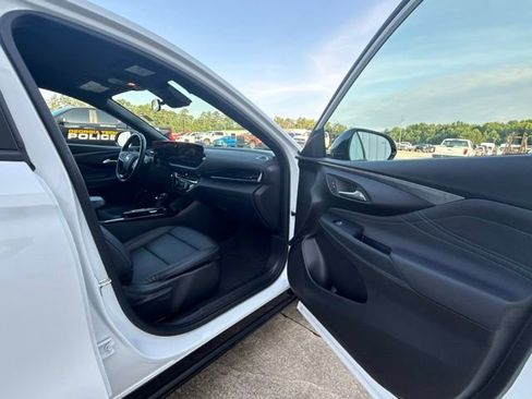 Used 2025 Buick Envista Sport Touring w/ Convenience I Package FWD image 19