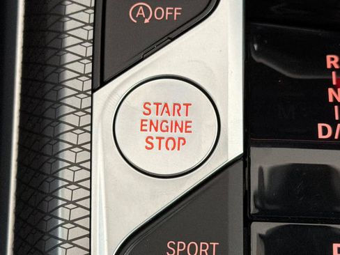 Used 2025 BMW 330i 330i w/ Premium Package image 22